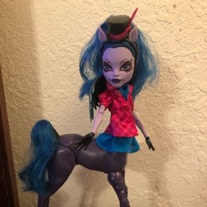 Monster High Doll Avea Trotter